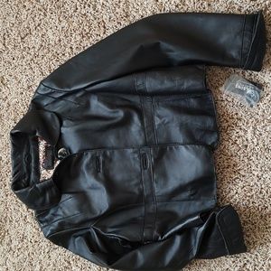 Ladies Wilson Leather Crop Jacket Size L NWT
